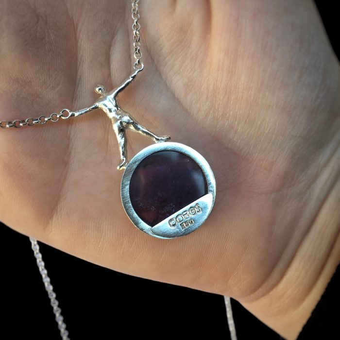 Collar Personita sobre mundo amatista - Imagen 3